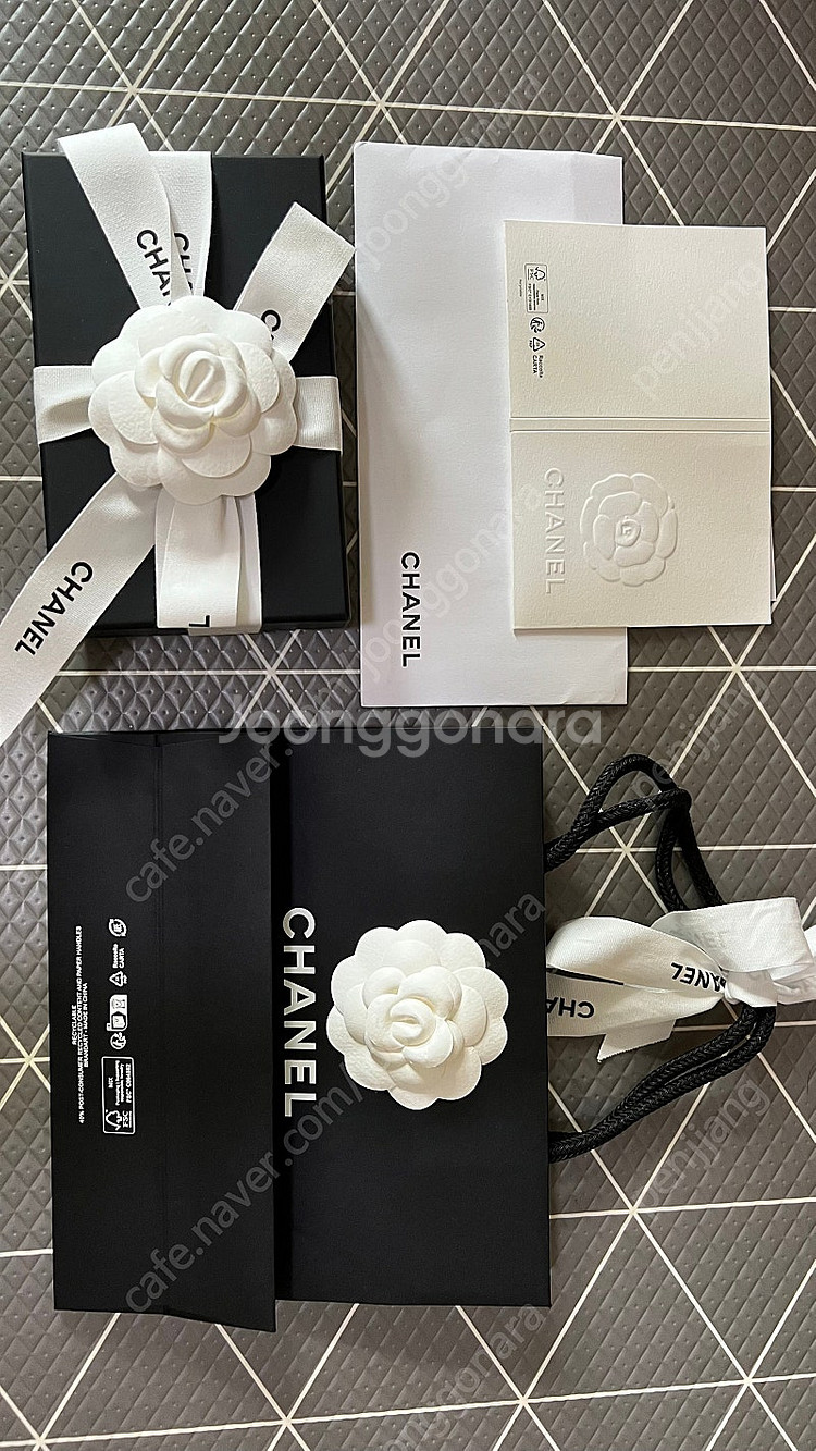 (6/8구매) 샤넬 클래식 카드 지갑 홀더 그레인드 카프스킨&골드--0