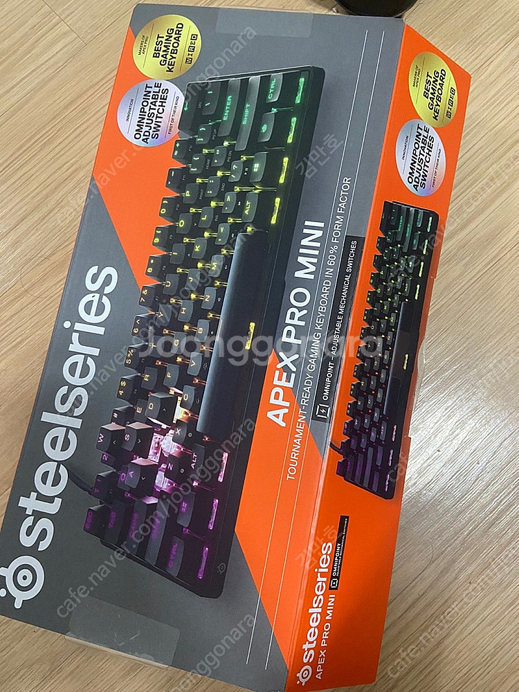스틸시리즈 Apex pro mini 키보드 판매합니다--4