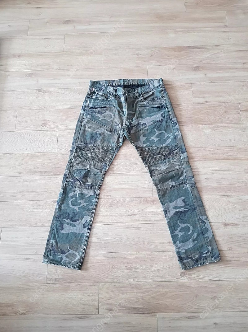데님앤서플라이 D&S. camouflage balmain biker pants. 빈티지 카모플라쥬 발망 바이커팬츠. 탭32(실 31사이즈).