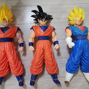 반프레스토 (BANPRESTO) 드래곤볼 Z (Dragon Ball Z) 슈퍼 빅소프비 - 슈퍼 사이어인 손오공 & 베지토 판매합니다.