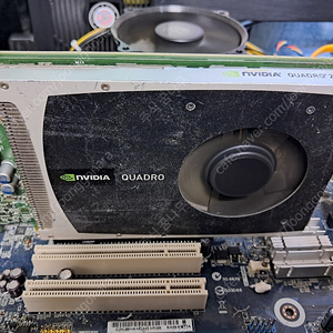 그래픽카드 NVIDIA QUADRO 2000 엔비디아쿼드로팝니다