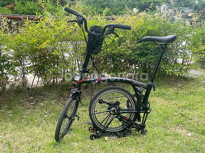 브롬톤 M6R 23년--1
