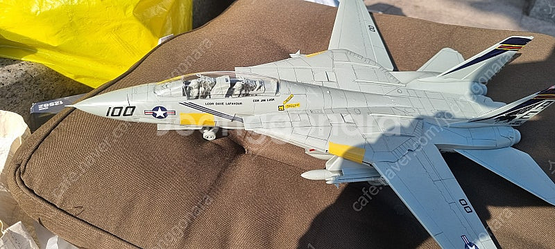 1:48 완성품 제트전투기 F14 톰캣 팝니다--3