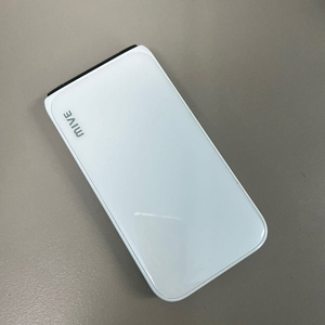 마이브 스타일폴더폰 화이트 32기가 24년 2월개통 깨끗한폰 10만에 판매
