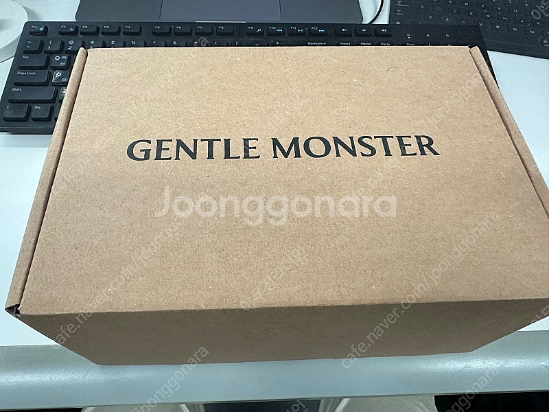 젠틀몬스터 모나코 01 팝니다 (가격인하)--2