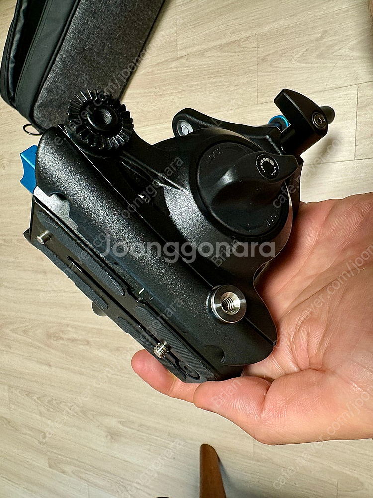 벤로 영상용 카본 삼각대 TTOR34CLVS4PRO--2