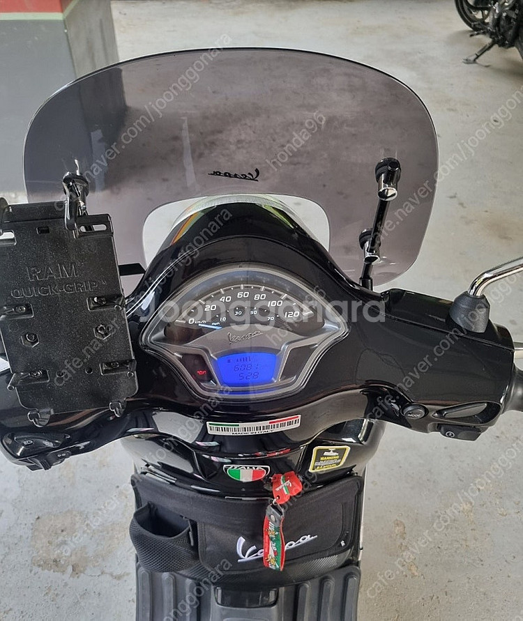 베스파 LX125 .2021년 6081km 판매--1