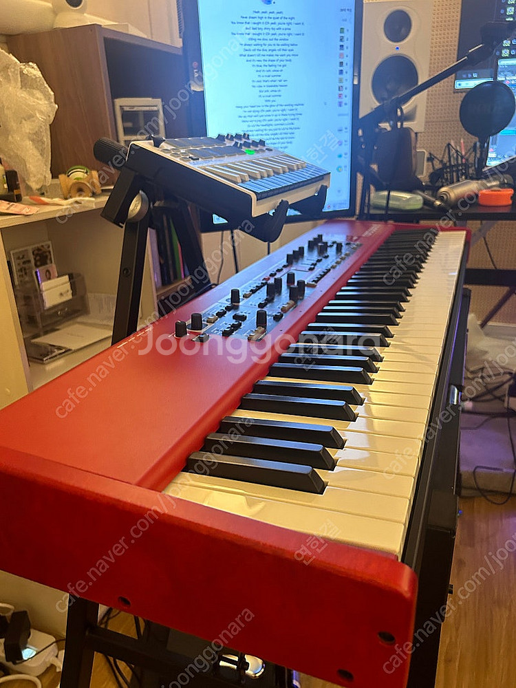 Nord piano 5 노드 피아노5 73 판매합니다--1