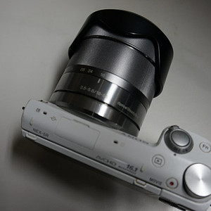 소니 NEX-5R 카메라 18-55mm 번들렌즈 세트 팝니다. (박스포함)