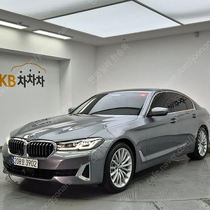 BMW5시리즈 (G30) 530i 럭셔리중고차 할부 리스 카드 저신용자 전액할부 승인