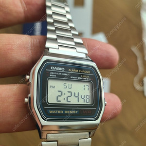 CASIO 카시오 빈티지 메탈 전자 손목 시계 A158 실버 은색 중고제품 판매합니다. A158WD-1DF