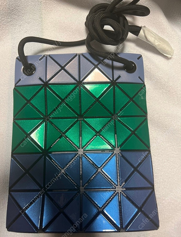 바오바오 이세이미야케 프리즘 크로스 바디백 이미지