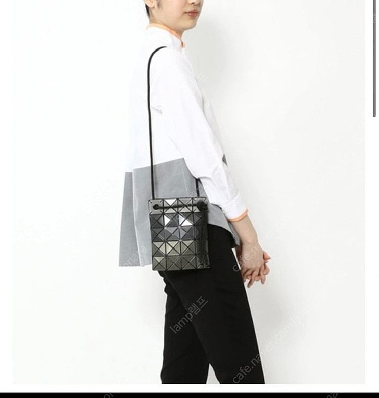 바오바오 이세이미야케 프리즘 크로스 바디백 이미지