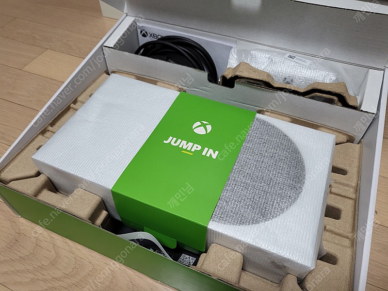 XBOX Series S 엑스박스 시리즈 S 판매합니다. (상태 특S급. 서울)