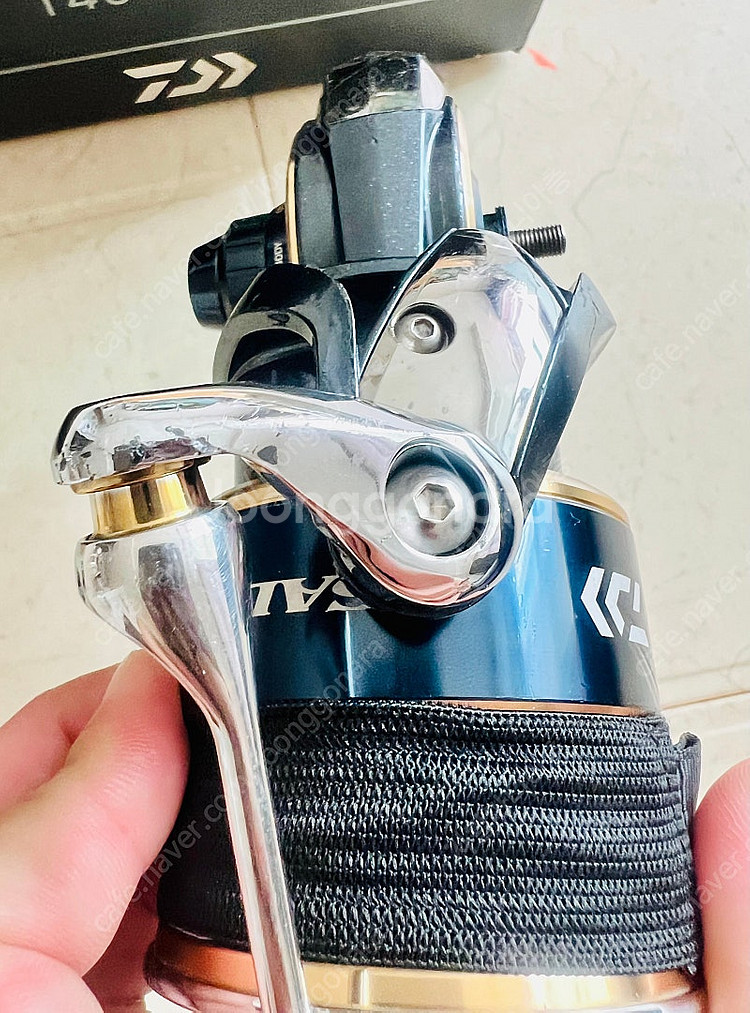 20솔티가 14000XH 한국다이와 파핑낚시 스피닝릴--4