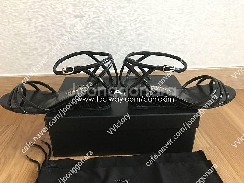 할인> 샤넬 퀼팅 CC 로고 샌들--3