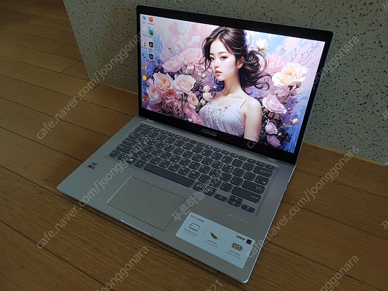 신품급 ASUS 14인치 i5 10세대 8G램 UHD그래픽 SSD256G 노트북