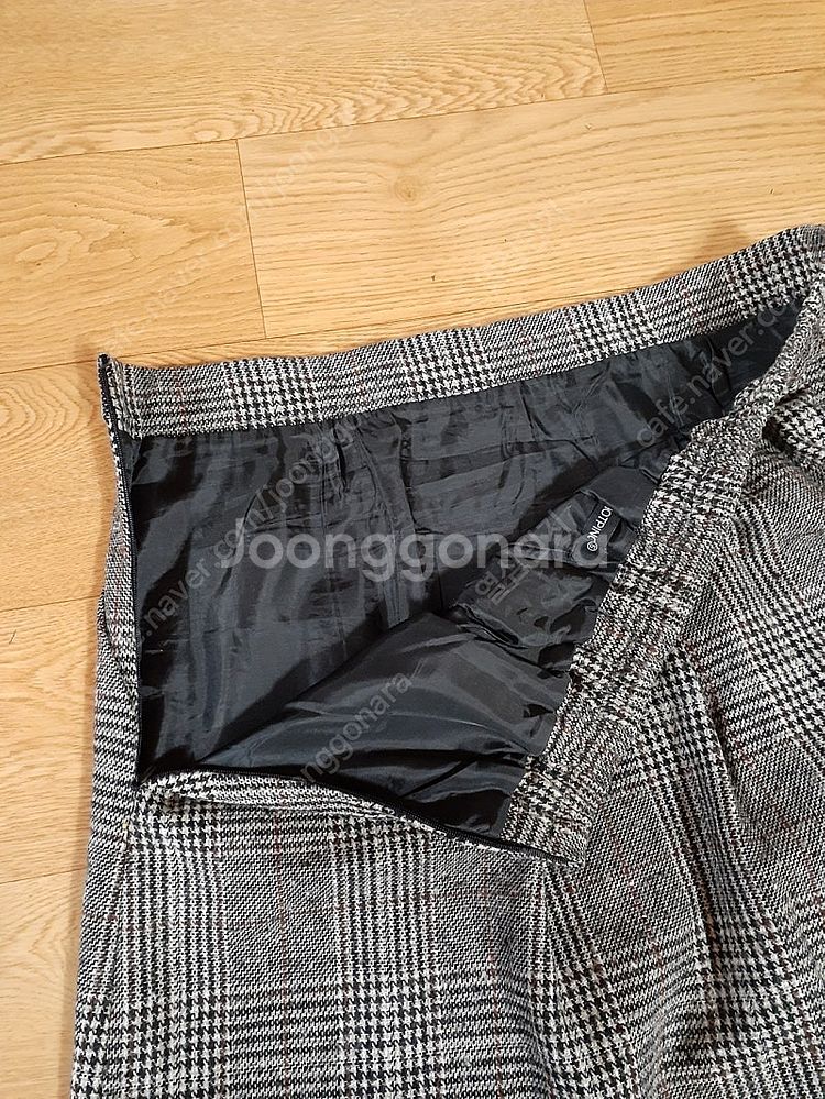 치마 허리 뒤쪽에 고무줄 입니다 요즘 계절 편하게 입부...--2