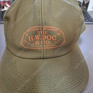 도그앤코 The H.W. Dog & Co 모자 올리브 40사이즈 판매합니다