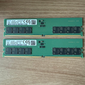 삼성전자 DDR5-4800 32GB 램 * 2 EA 팝니다. 17만 4천원