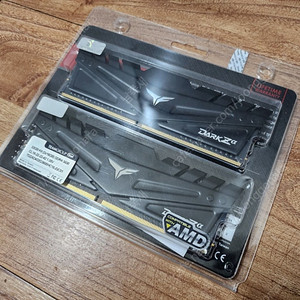 TeamGroup T-Force DDR4 32G PC4-28800 CL18 DARK Z Alpha 32G(16Gx2) 판매합니다