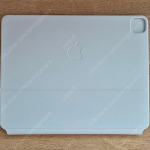 아이패드프로12.9형 3,4,5,6세대 애플 매직키보드 화이트 A급 팝니다.