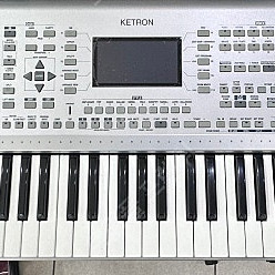 키보드 Ketron SD5
