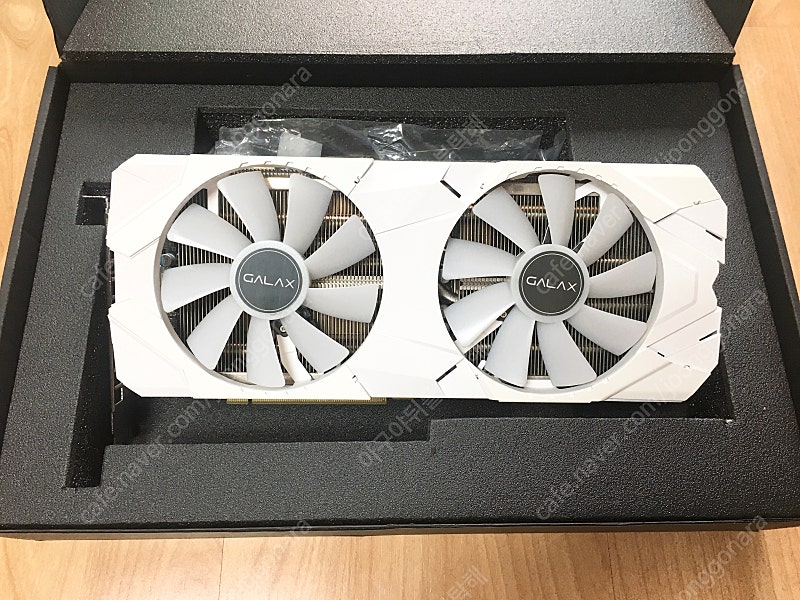 갤럭시 RTX2070 SUPER EX WHITE