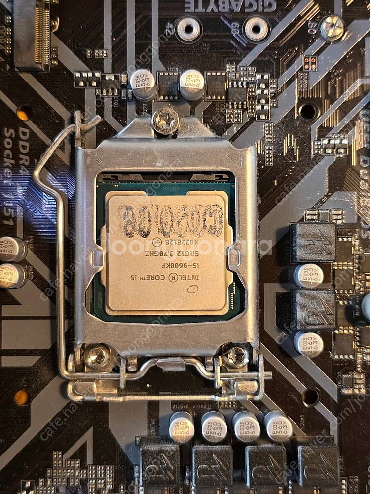 i5-9600kf--0