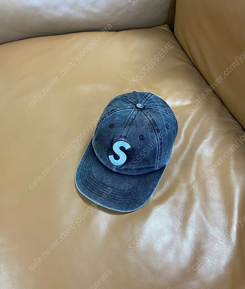 Supreme 슈프림 피그먼트 블랙 S로고 6패널 볼캡 모자 (Pigment Washed Black)