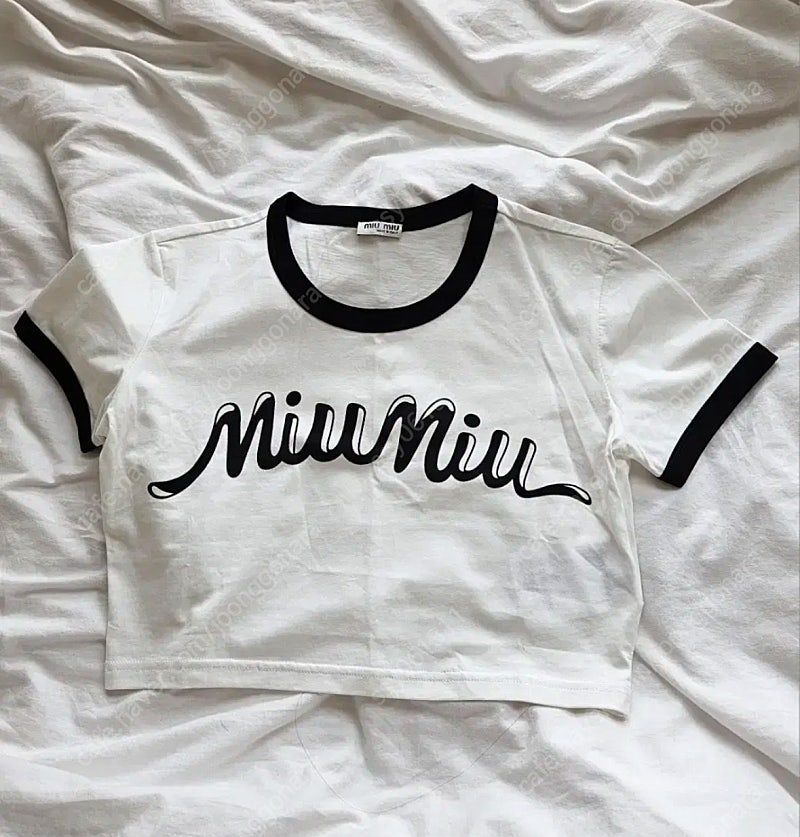 미우미우 크롭 티셔츠