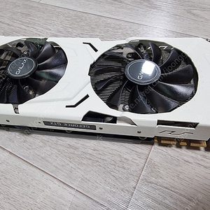 GTX 1080 갤럭시 화이트 제품