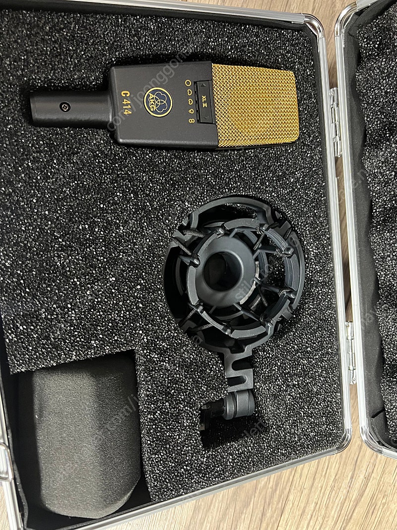 AKG C414 XL2 마이크 풀박스 팝니다