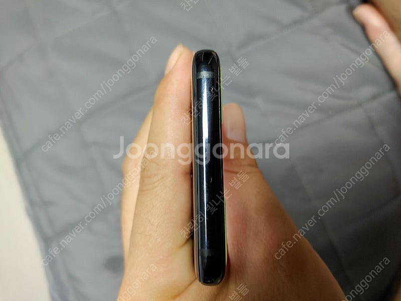 택포 lg g8 판매합니다! 잔상 약간 있어요!--5