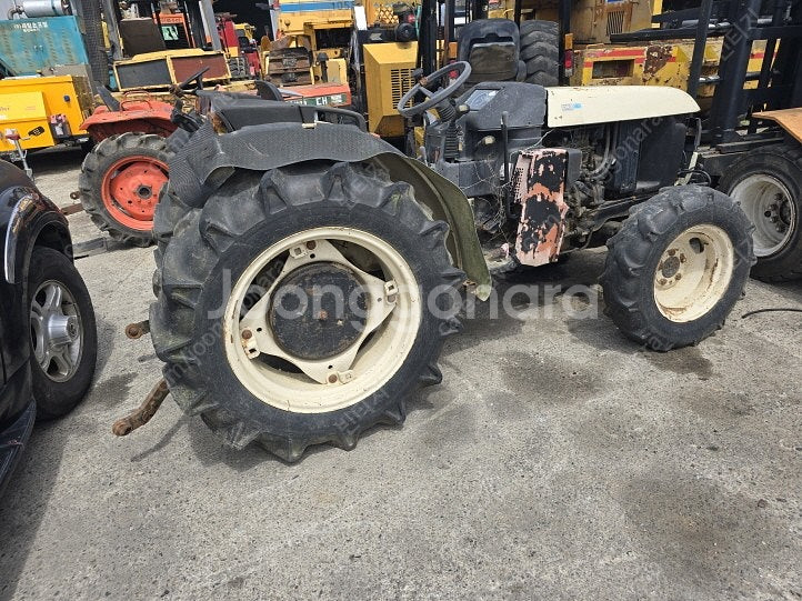 국제 35마력 트랙터--0