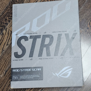 에이수스 ROG 스트릭스 스카 16. 미니LED QHD 240Hz. 코어i9.2TB.32G.4090. 단순개봉. 정식