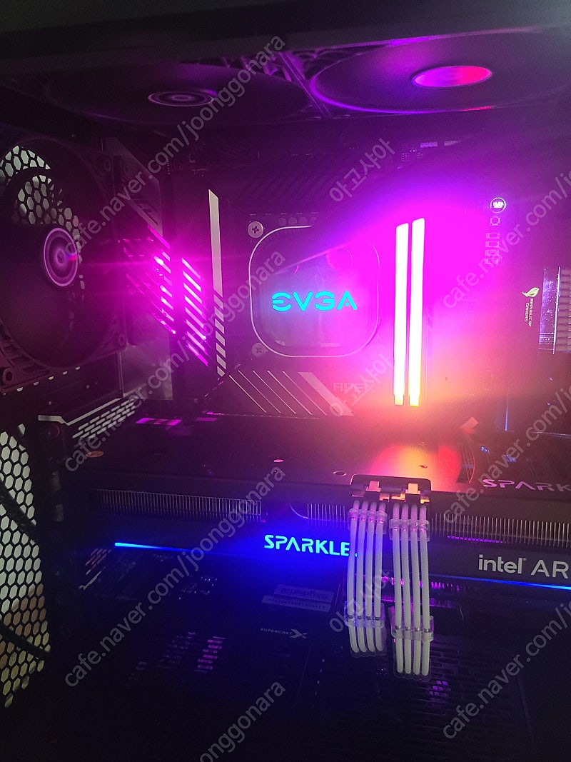 인텔 10850k+Z590 APEX+커세어 DDR4 3600 16*2판매합니다.