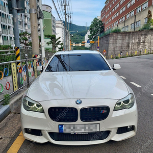 팔아요 BMW520d M스포츠(F10) / 디젤 / 부산
