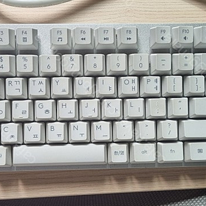 로지텍 K835 TKL 화이트