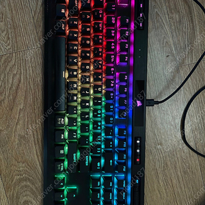 커세어 K70 RGB TKL 저소음적축 판매합니다