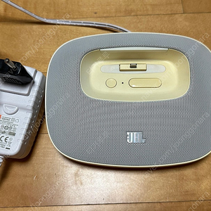 JBL OnBeat Micro 아이폰 도킹 스피커 팝니다