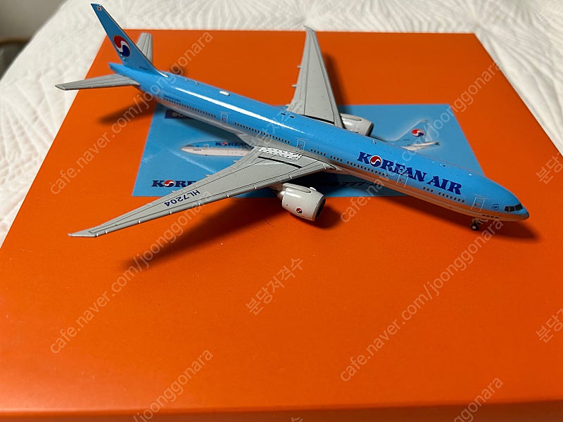 JC wings 대한항공 보잉 777-300ER 1:400 HL7204