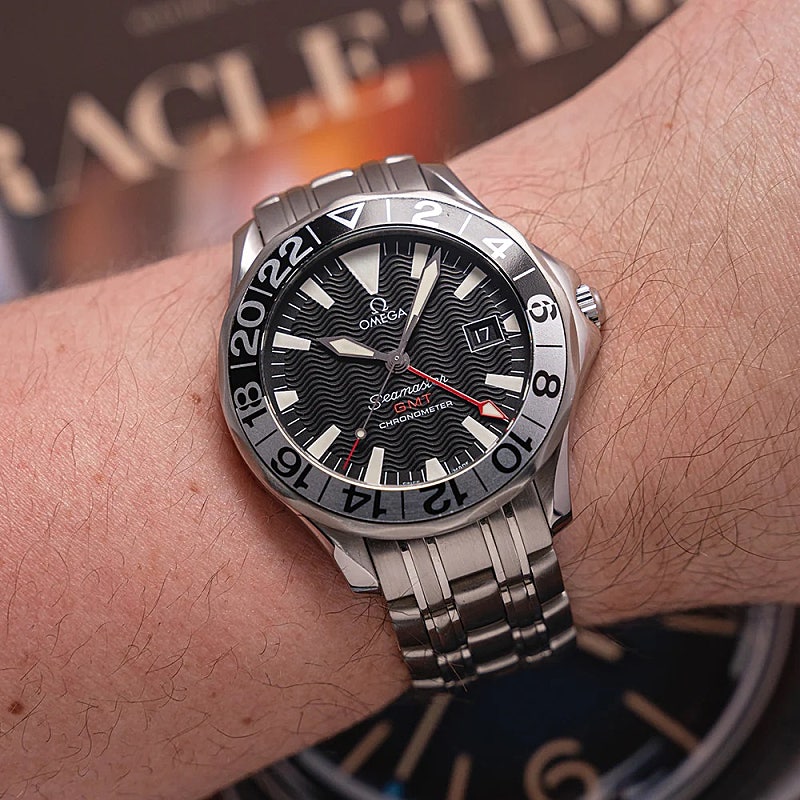 오메가 씨마스터 300m GMT 50주년 오토매틱 41mm