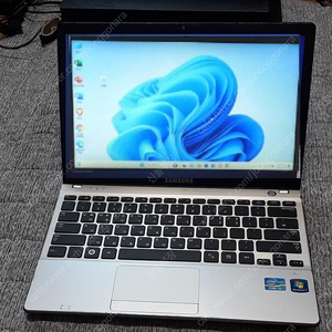 삼성NT350u2b i5 2430 2.40GHZ 램4G SSD120G 회색