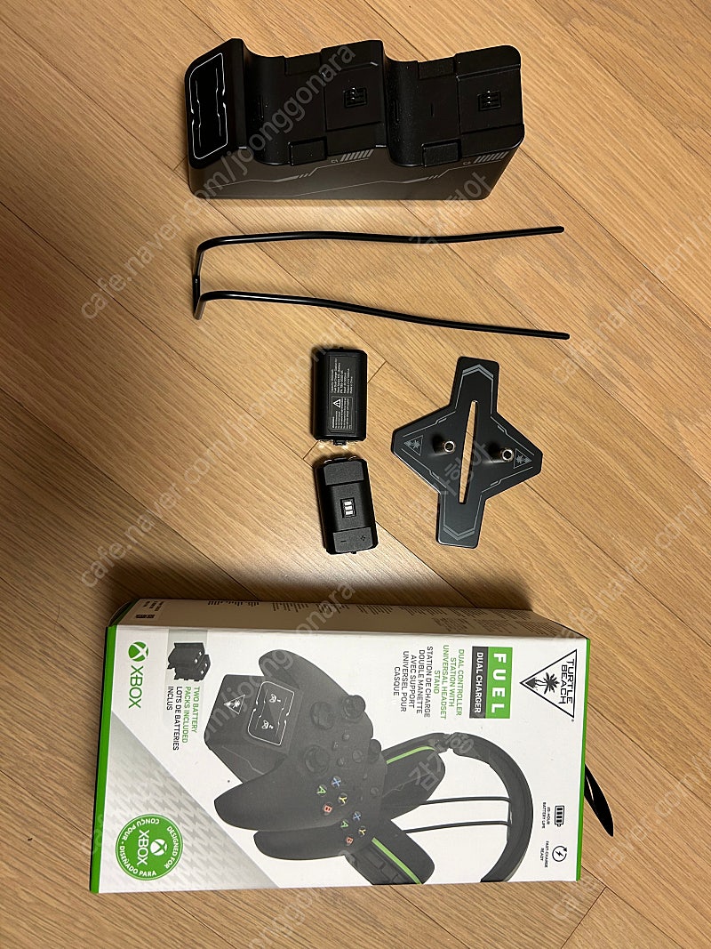 터틀비치 xbox 패드 듀얼차저(충전 스테이션+충전지+헤드셋거치대)