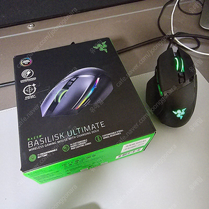 RAZER Basilisk Ultimate 충전독 포함