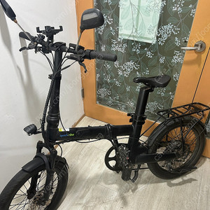 퀄리투어 22년식 전기 자전거 판매(보조배터리 보밧)