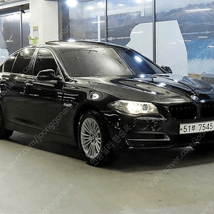 BMW5시리즈 (F10) 520d xDrive중고차 할부 리스 카드 저신용자 전액할부 승인