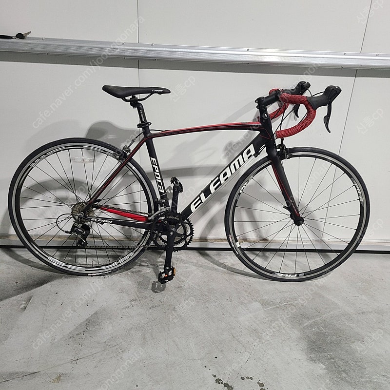 엘파마 에포카 E3500 시마노 소라18단 로드 자전거 50사이즈 팝니다.