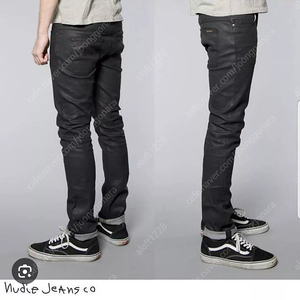 누디진 Thin Finn. Dry Black Coated jean. 씬핀 드블코 드라이 블랙 코팅 스트레치 슬림진. 30사이즈.